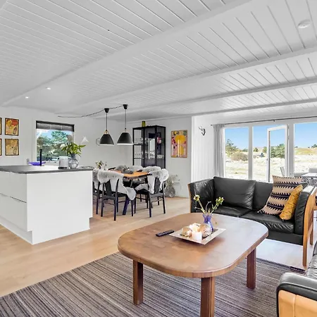 Stunning In With House A Panoramic View *